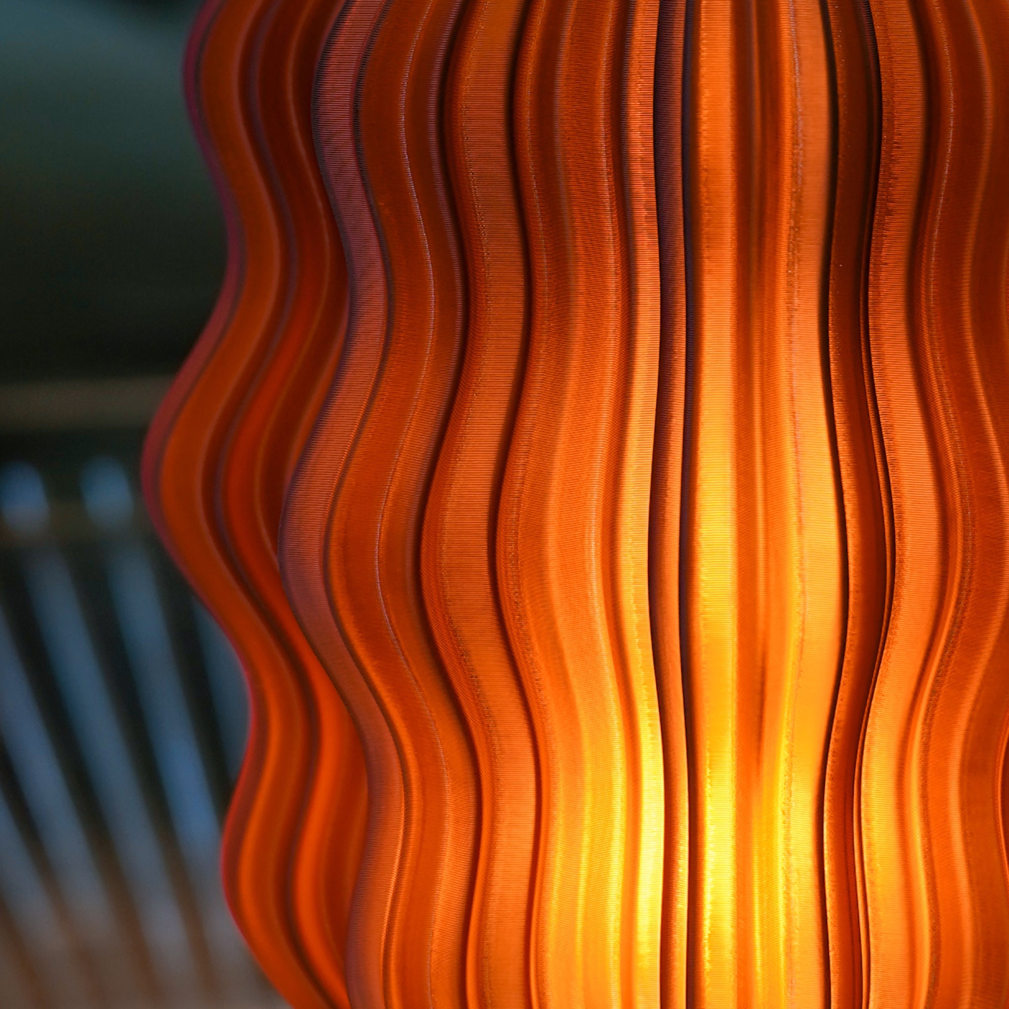 Wavy Cordless Accent Lamp