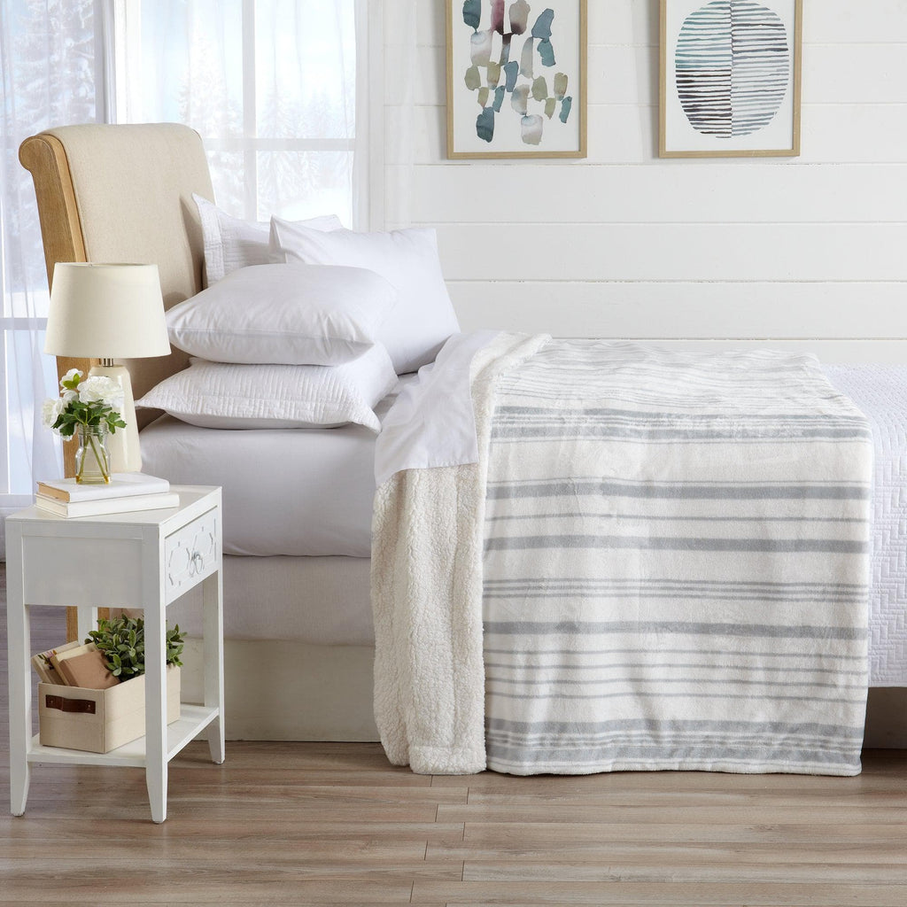 Kinsley Velvet Sherpa Blanket