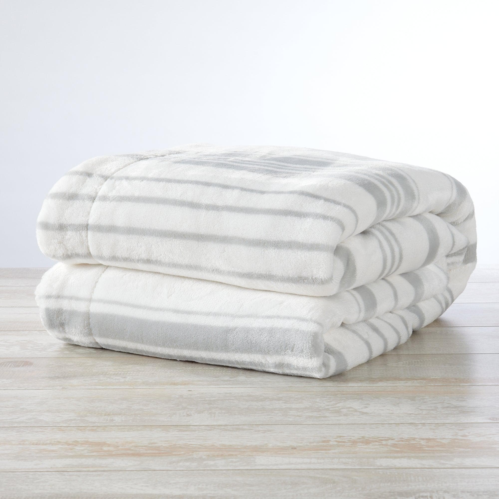 Kinsley Velvet Sherpa Blanket