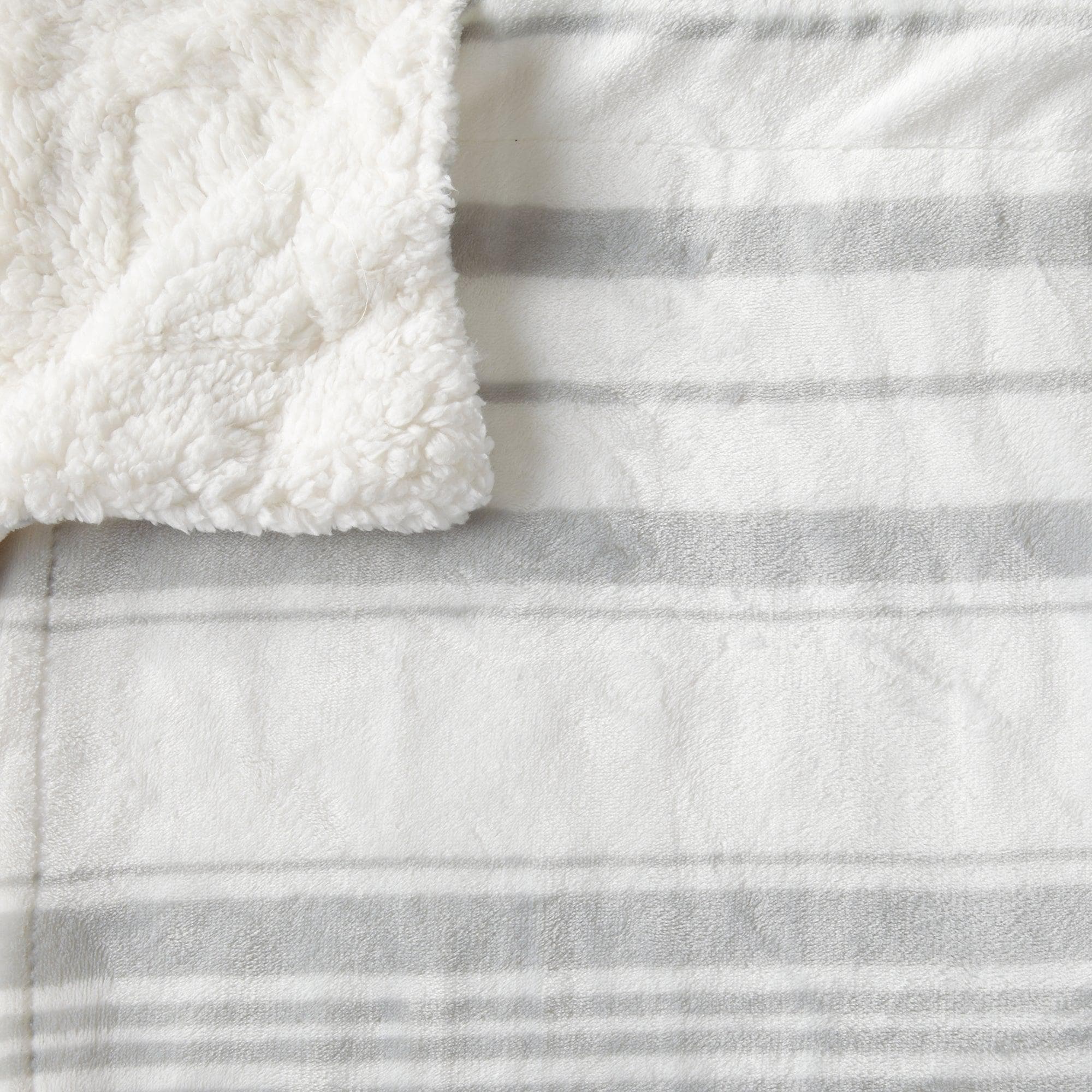 Kinsley Velvet Sherpa Blanket