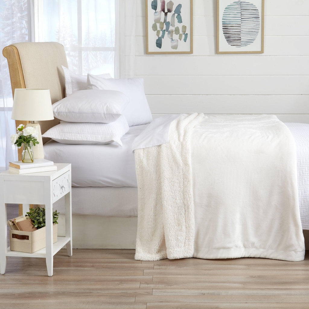 Kinsley Velvet Sherpa Blanket