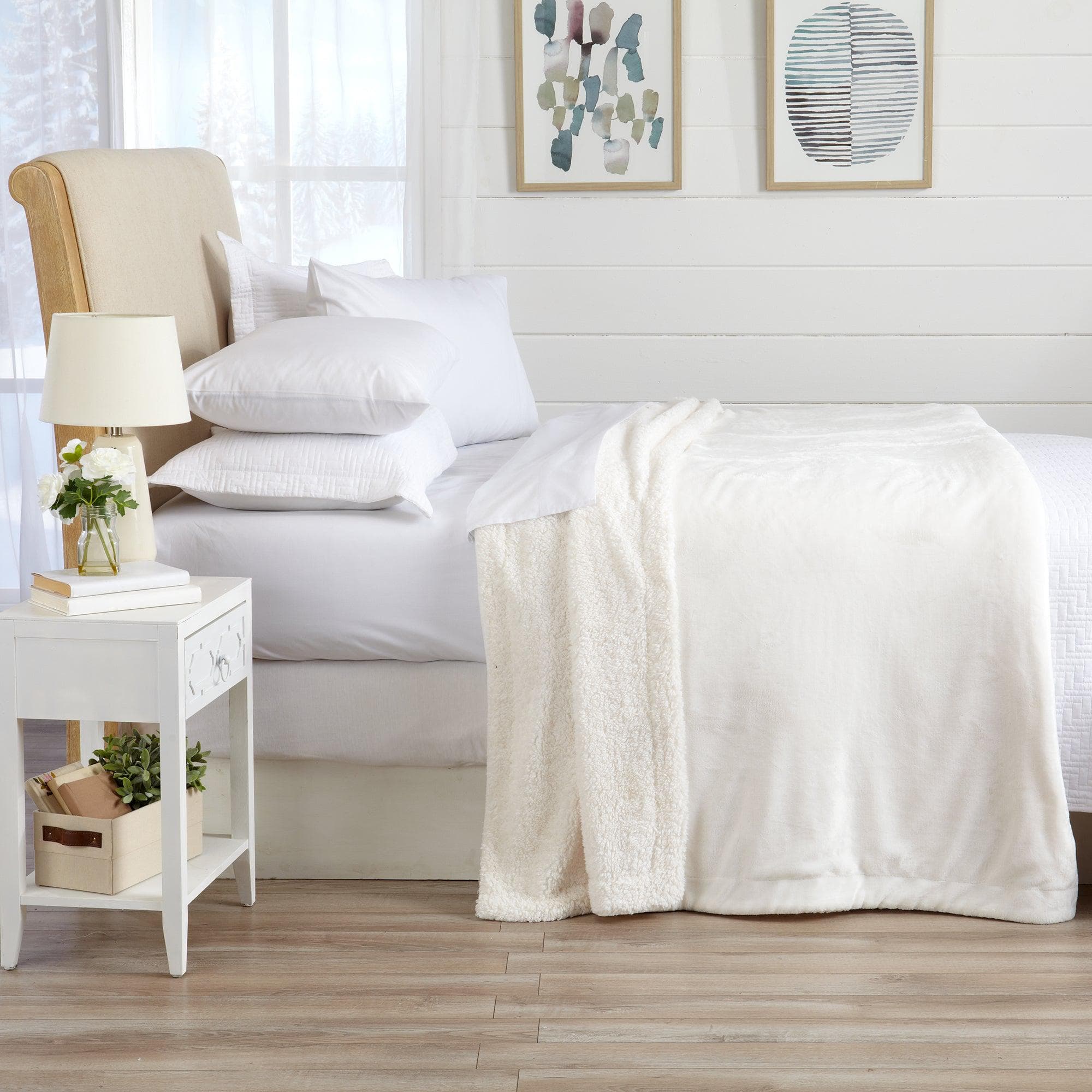 Kinsley Velvet Sherpa Blanket