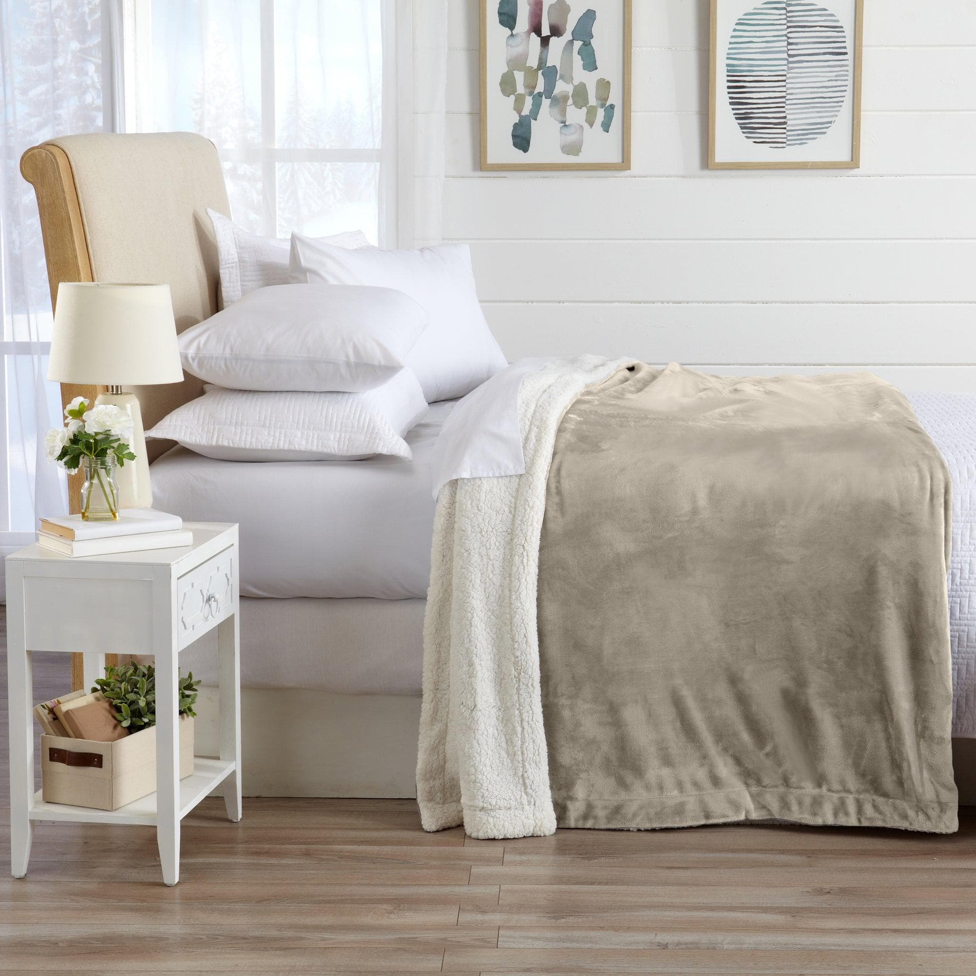 Kinsley Velvet Sherpa Blanket