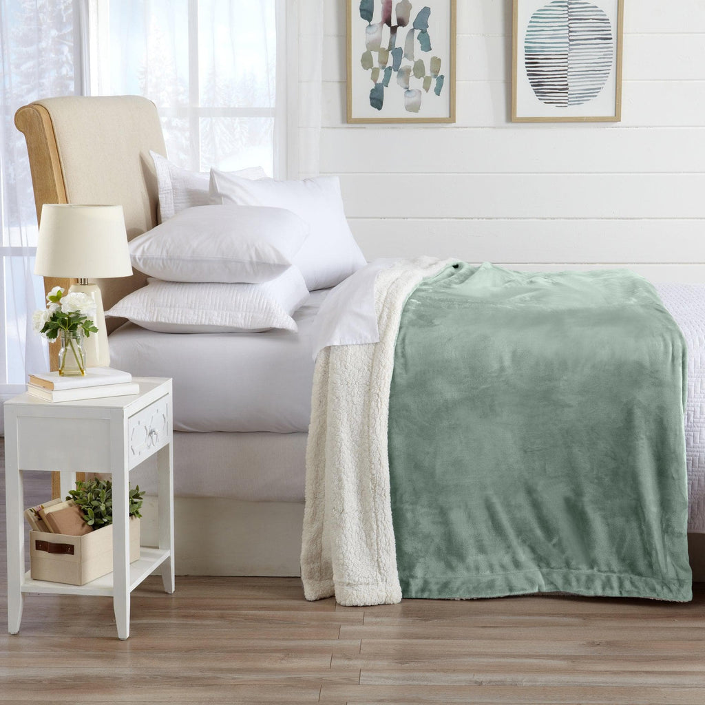 Kinsley Velvet Sherpa Blanket