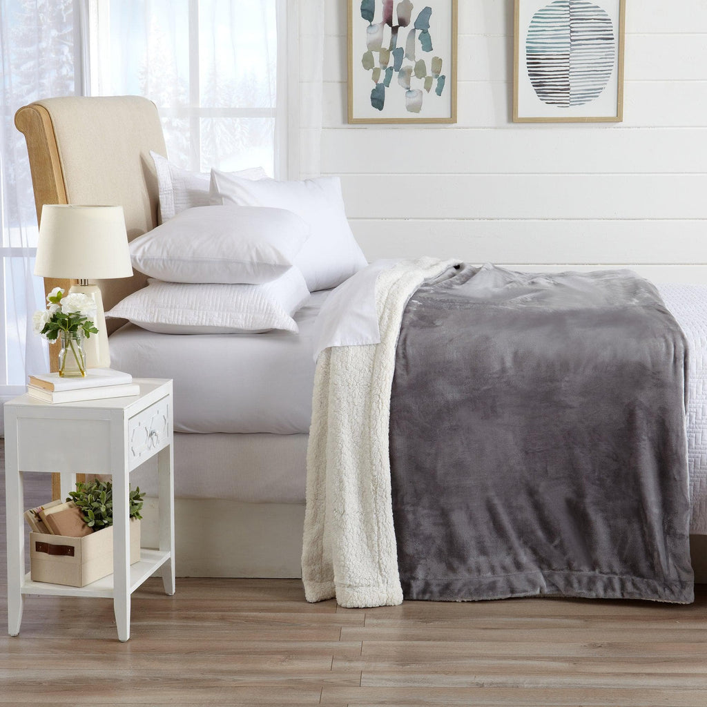 Kinsley Velvet Sherpa Blanket