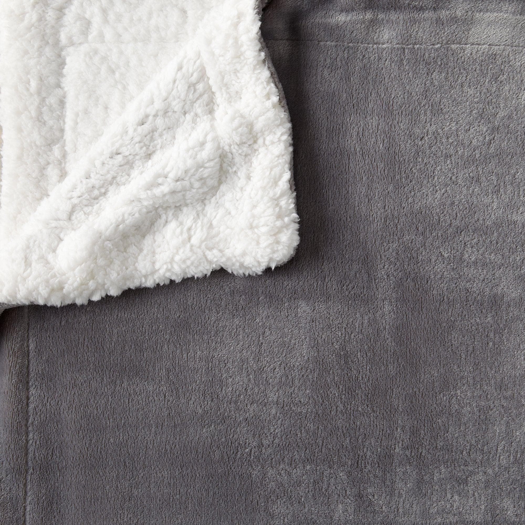 Kinsley Velvet Sherpa Blanket