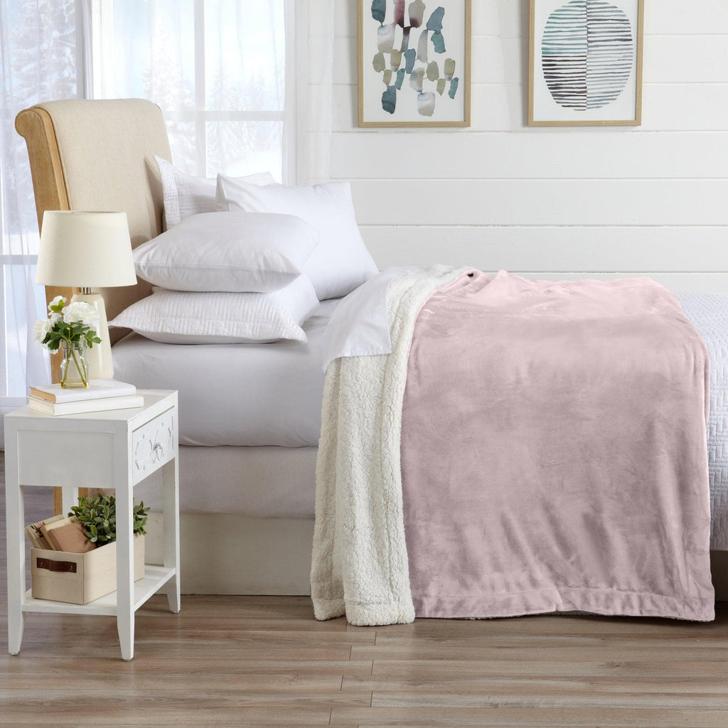 Kinsley Velvet Sherpa Blanket