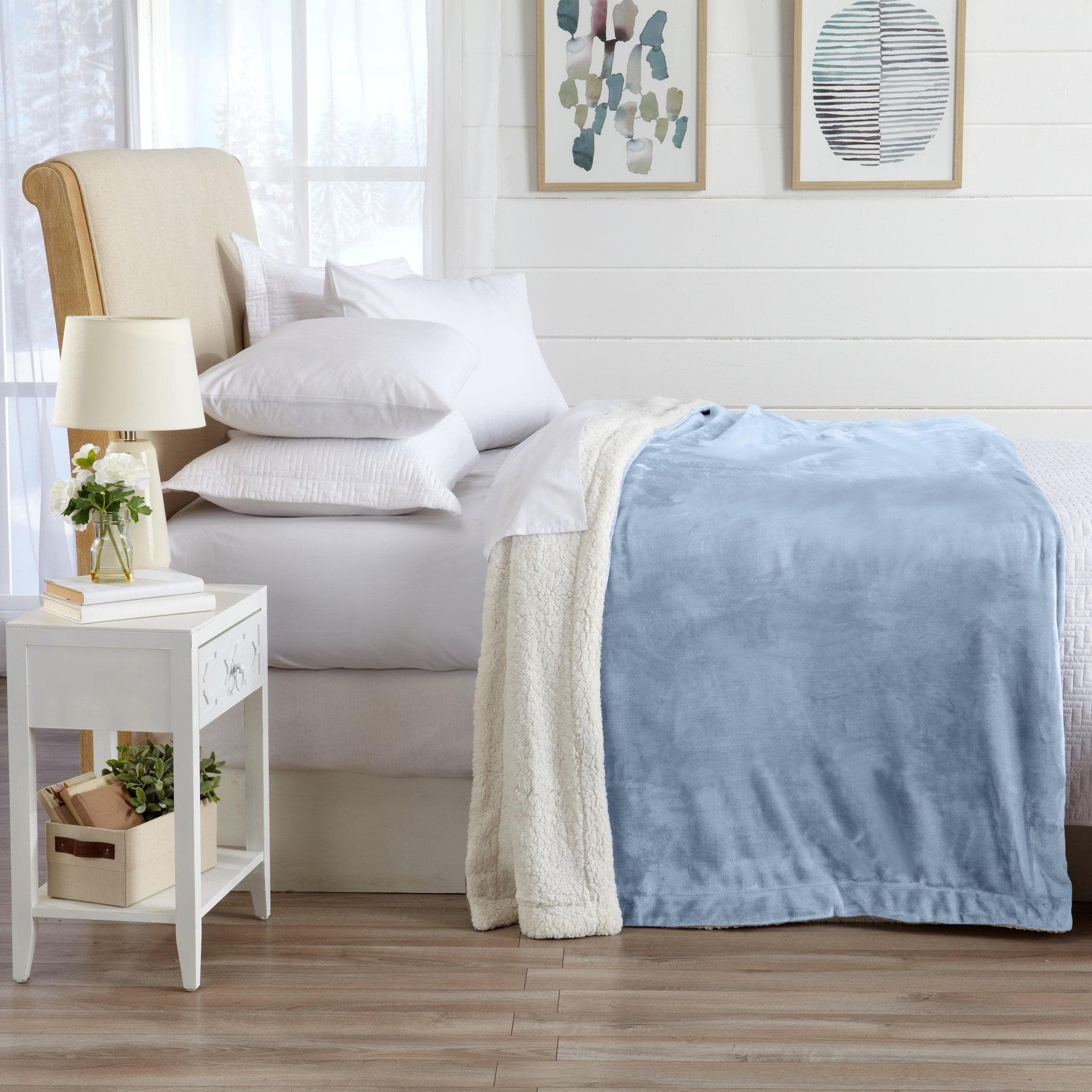 Kinsley Velvet Sherpa Blanket
