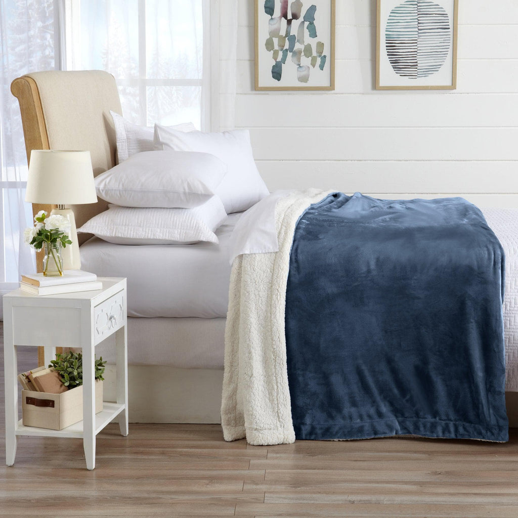 Kinsley Velvet Sherpa Blanket