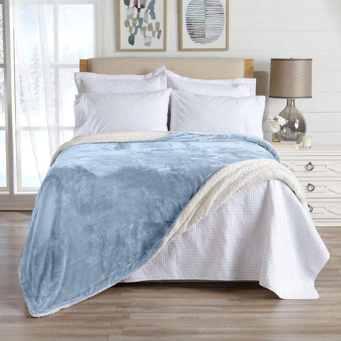 Kinsley Velvet Sherpa Blanket