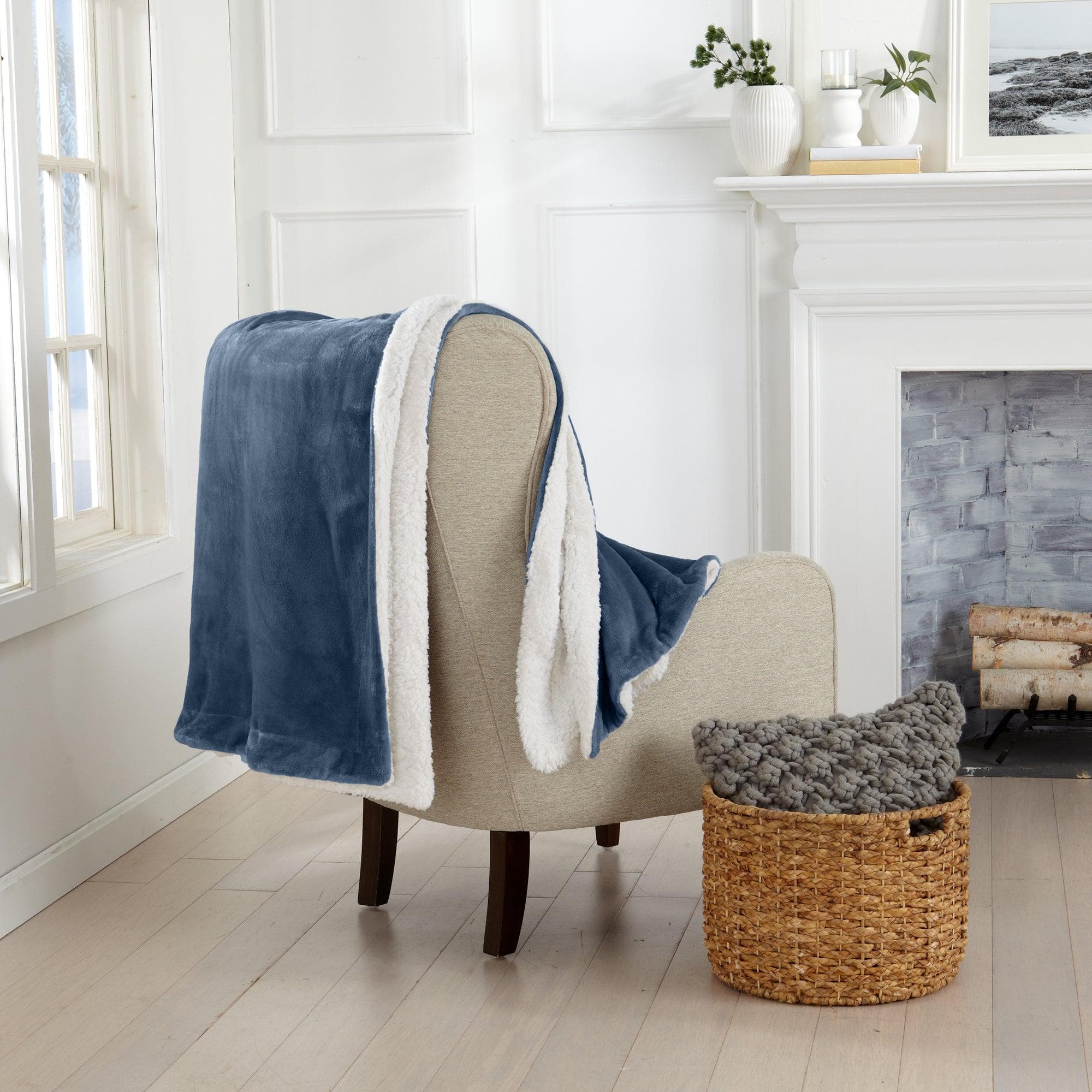 Kinsley Velvet Sherpa Blanket