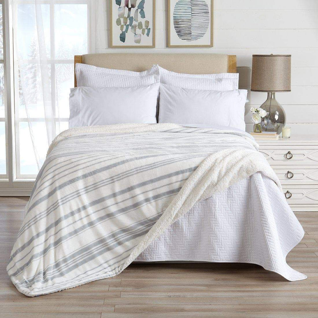 Kinsley Velvet Sherpa Blanket