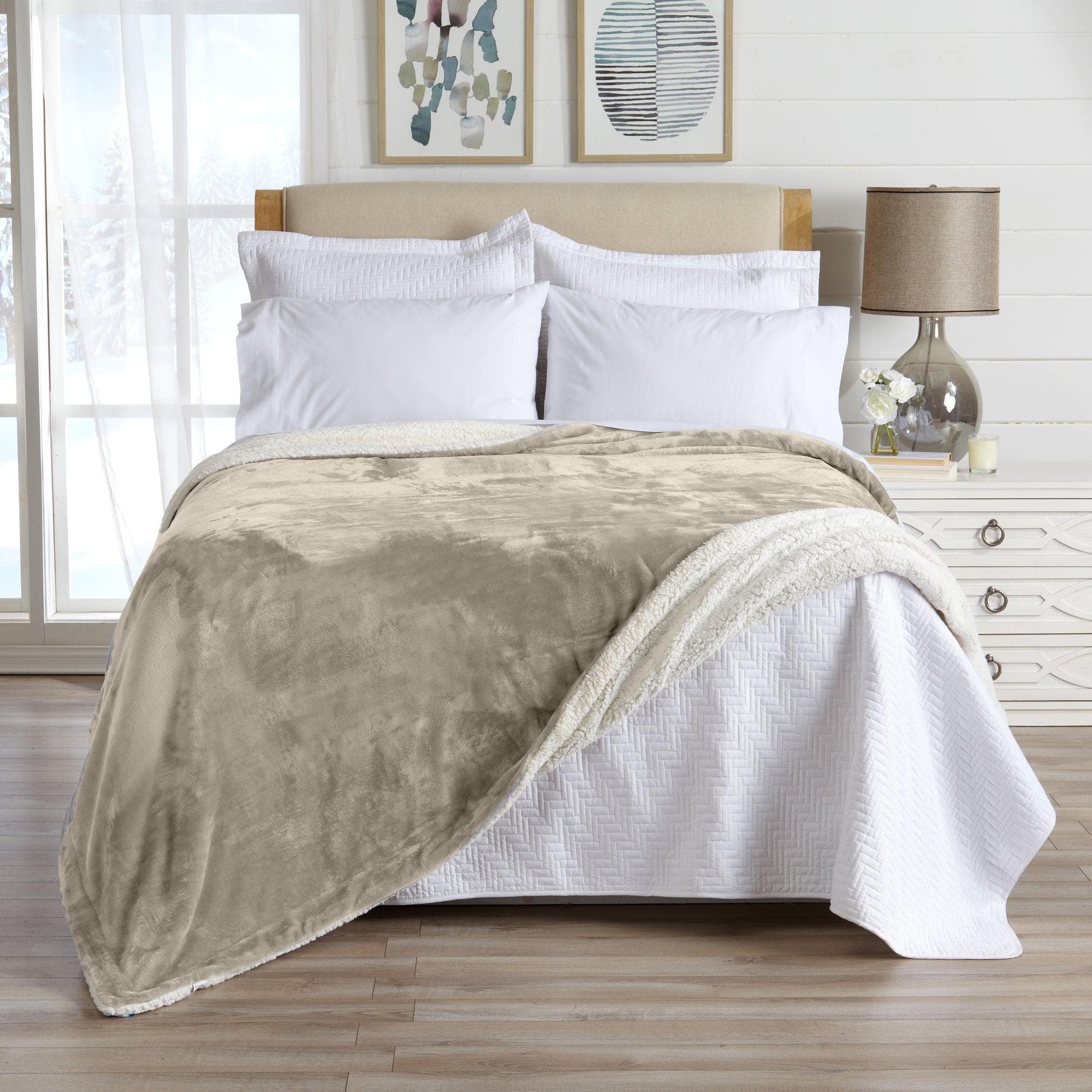Kinsley Velvet Sherpa Blanket