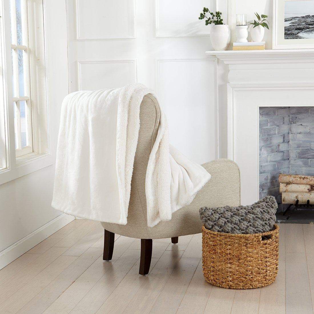 Kinsley Velvet Sherpa Blanket