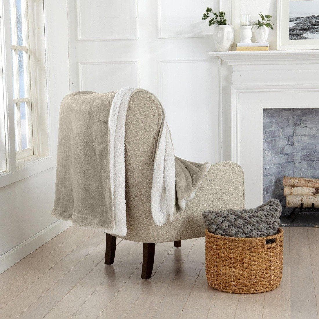 Kinsley Velvet Sherpa Blanket