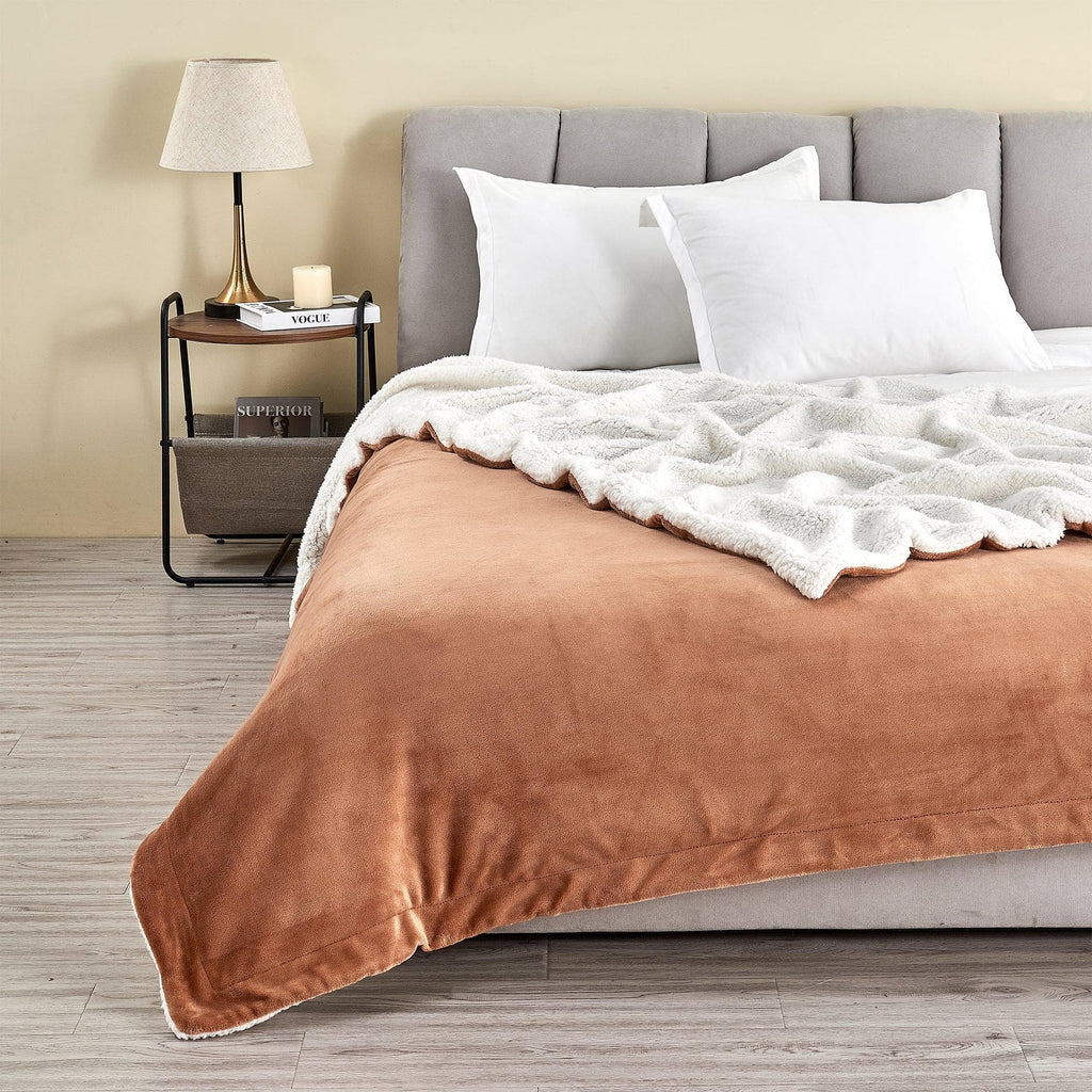 Kinsley Velvet Sherpa Blanket