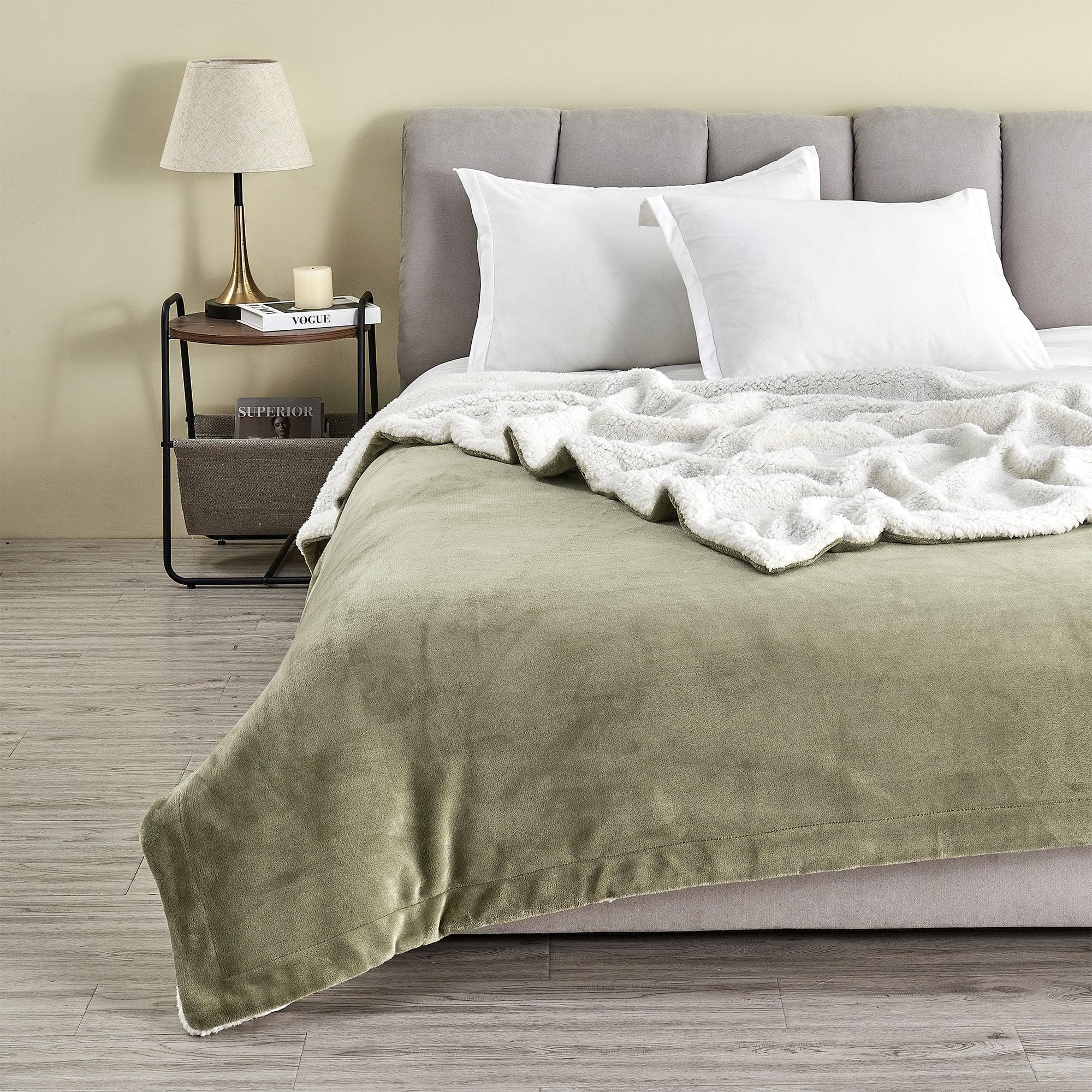 Kinsley Velvet Sherpa Blanket