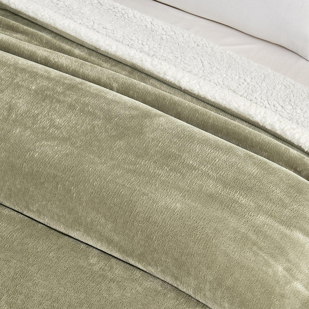 Kinsley Velvet Sherpa Blanket
