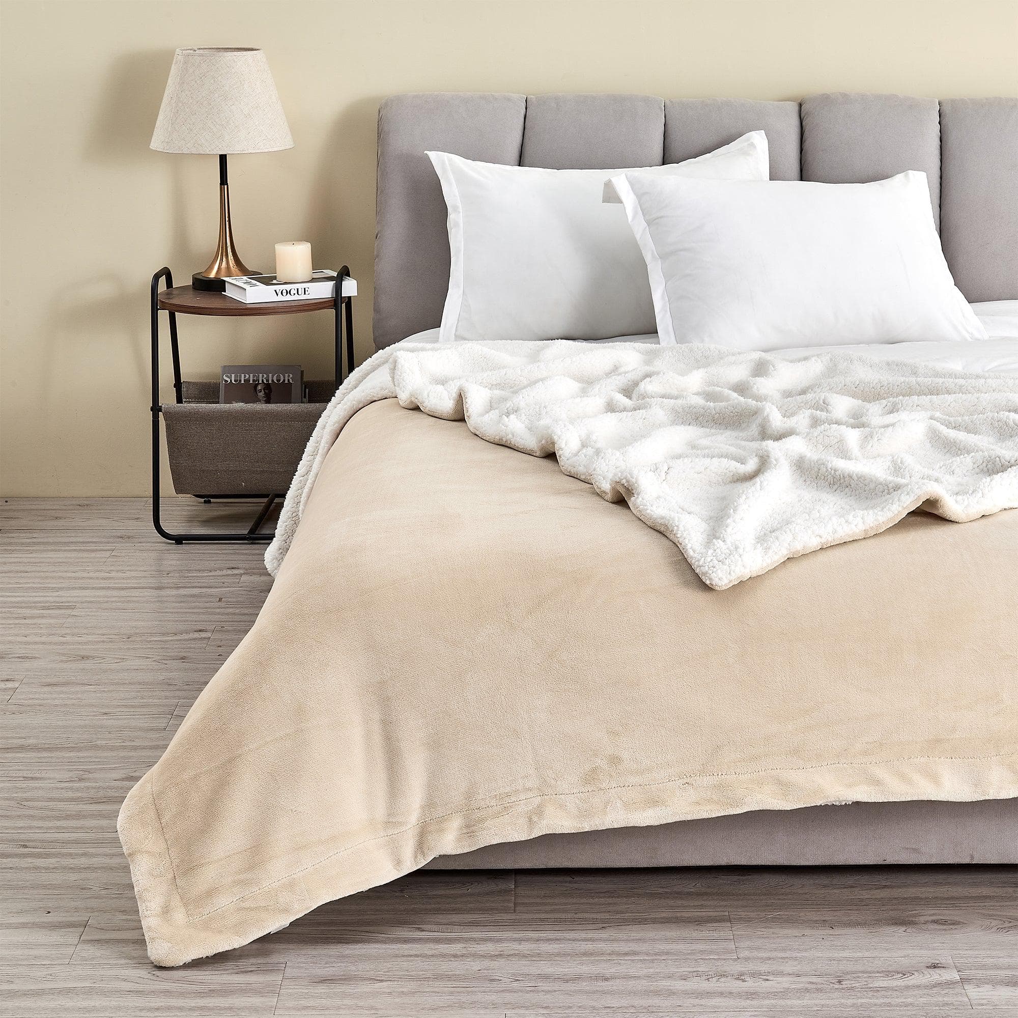 Kinsley Velvet Sherpa Blanket