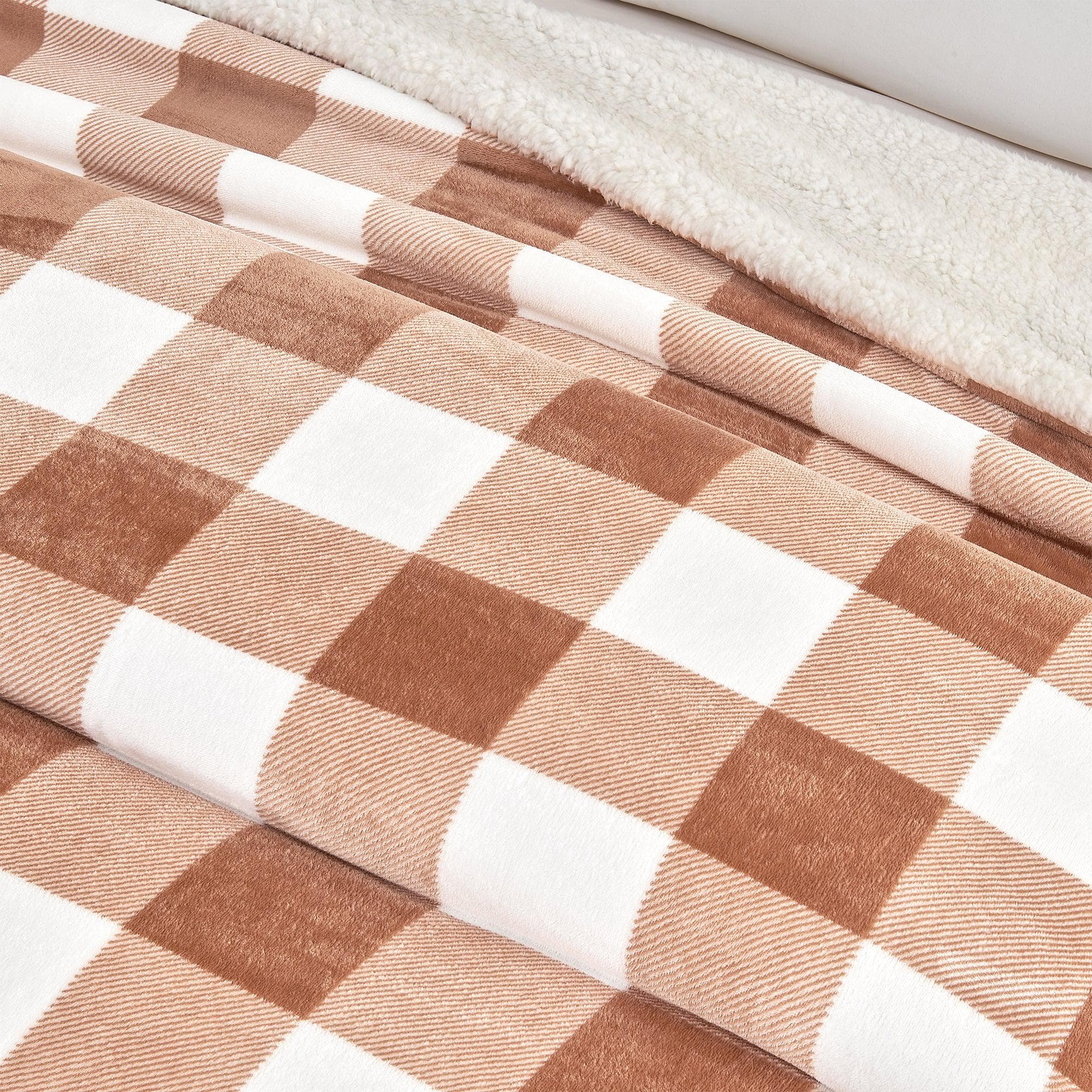 Kinsley Velvet Sherpa Blanket