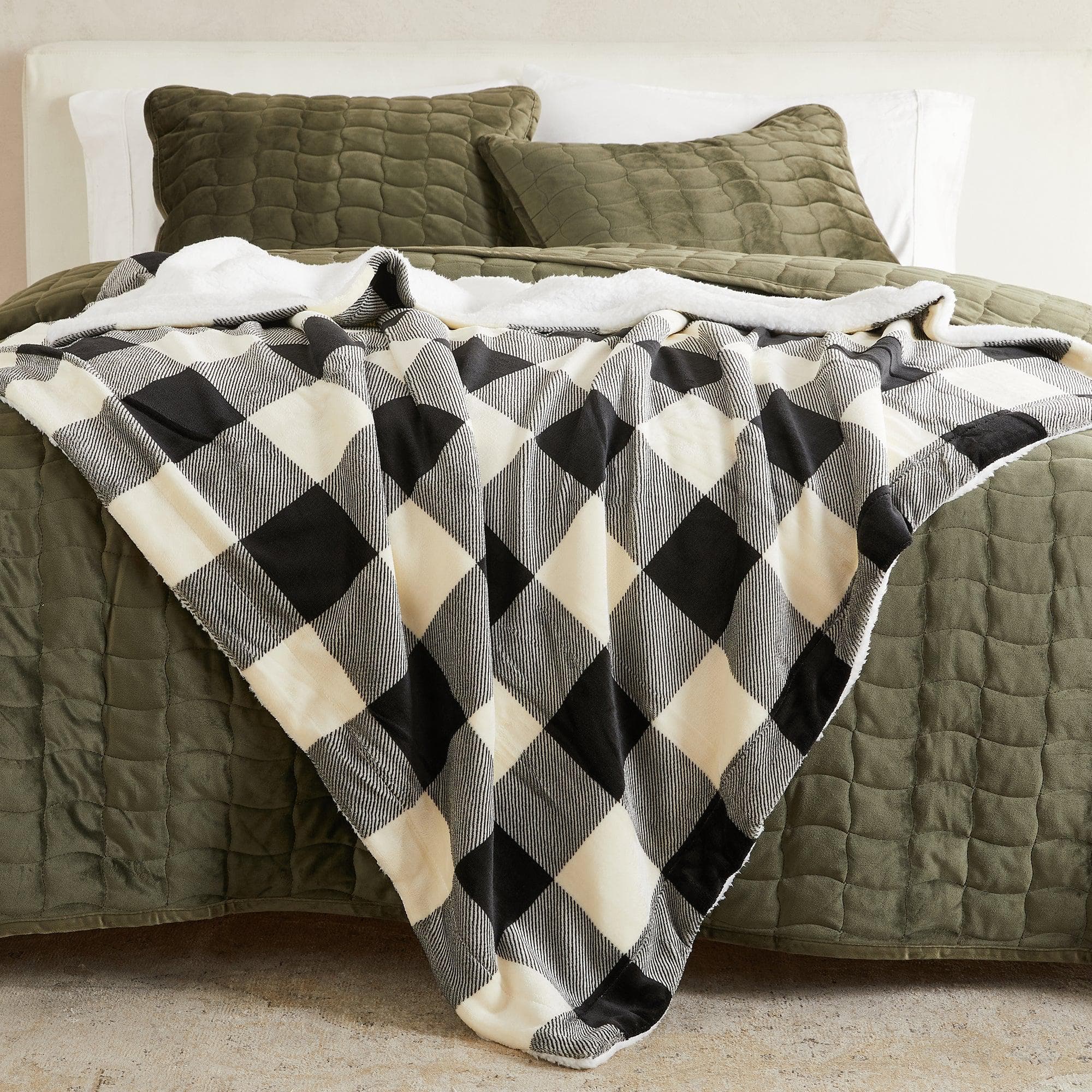 Kinsley Velvet Sherpa Blanket
